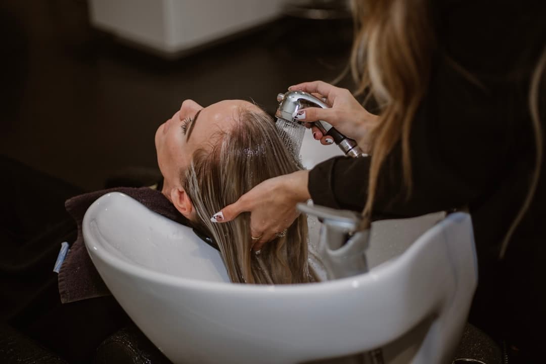 ダメージヘア向けヘアオイルおすすめランキング10選｜補修・しっとり